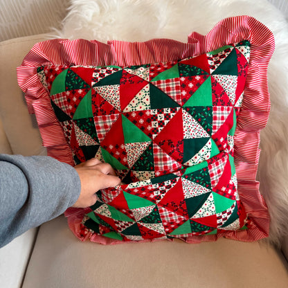 🎄 Handmade Quilted Christmas Pillow Cover with Ruffle Trim 🎄